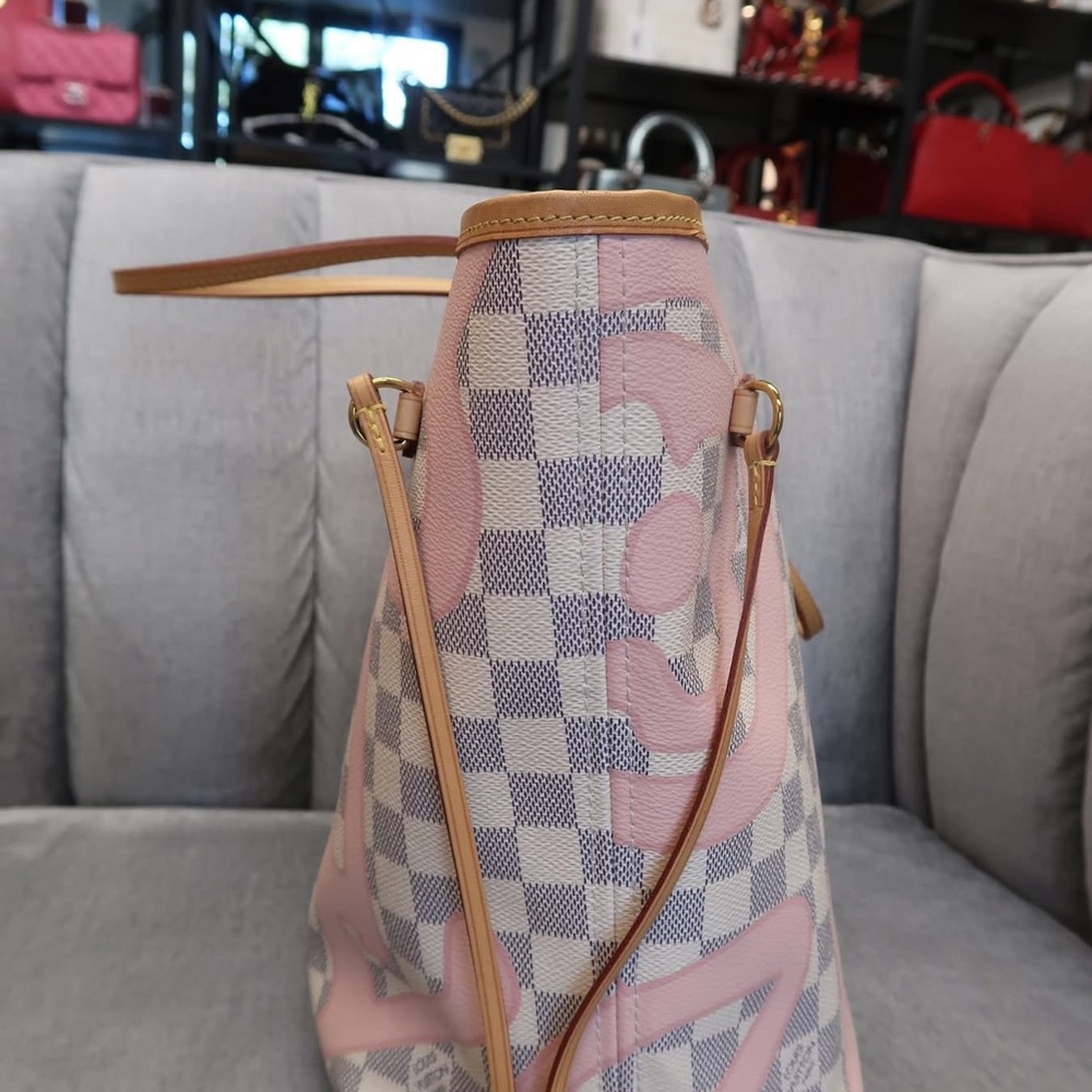 ❌SOLD❌Louis Vuitton Pink and White Tote - Picture 6 of 13
